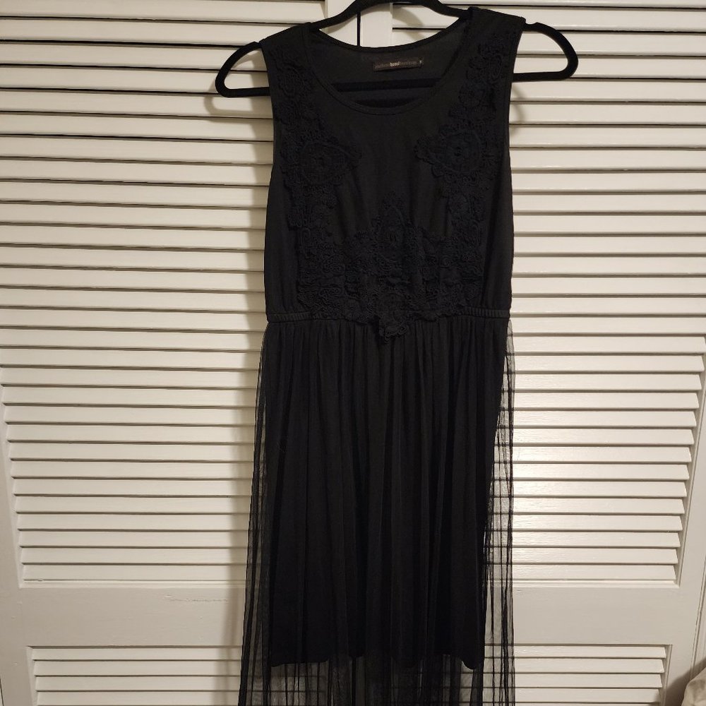 Black Lace Sheer Maxi Dress - Picture 4 of 7